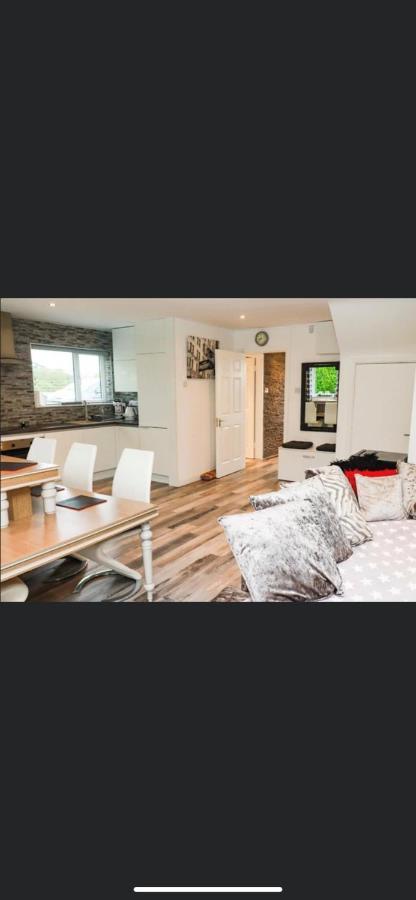 20 Holiday Cottage, East End แบลลีบัลเนียน ภายนอก รูปภาพ