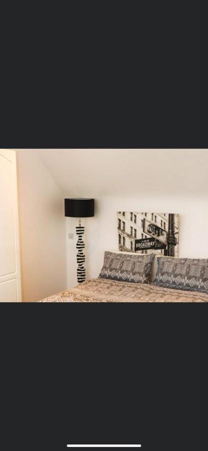 20 Holiday Cottage, East End แบลลีบัลเนียน ภายนอก รูปภาพ